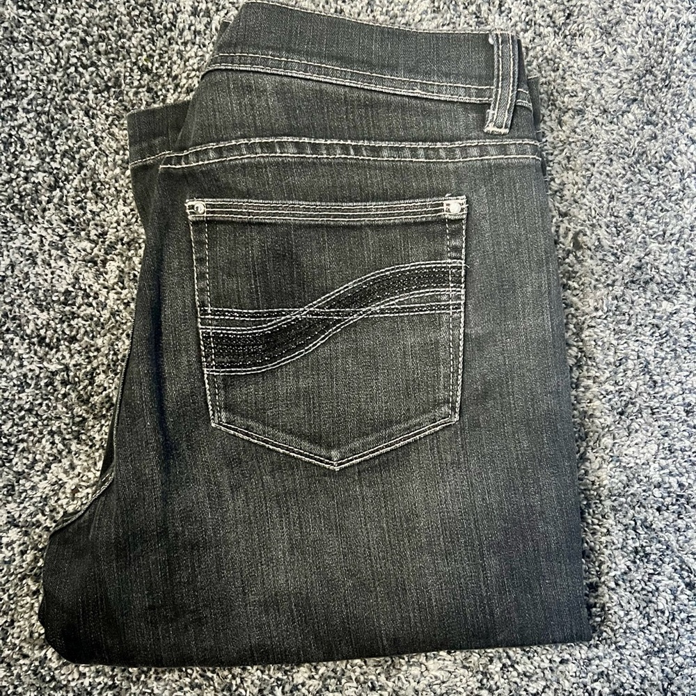 White House Black Market | black denim capris - 8